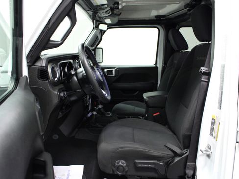 Used 2023 Jeep Wrangler Sahara image 12