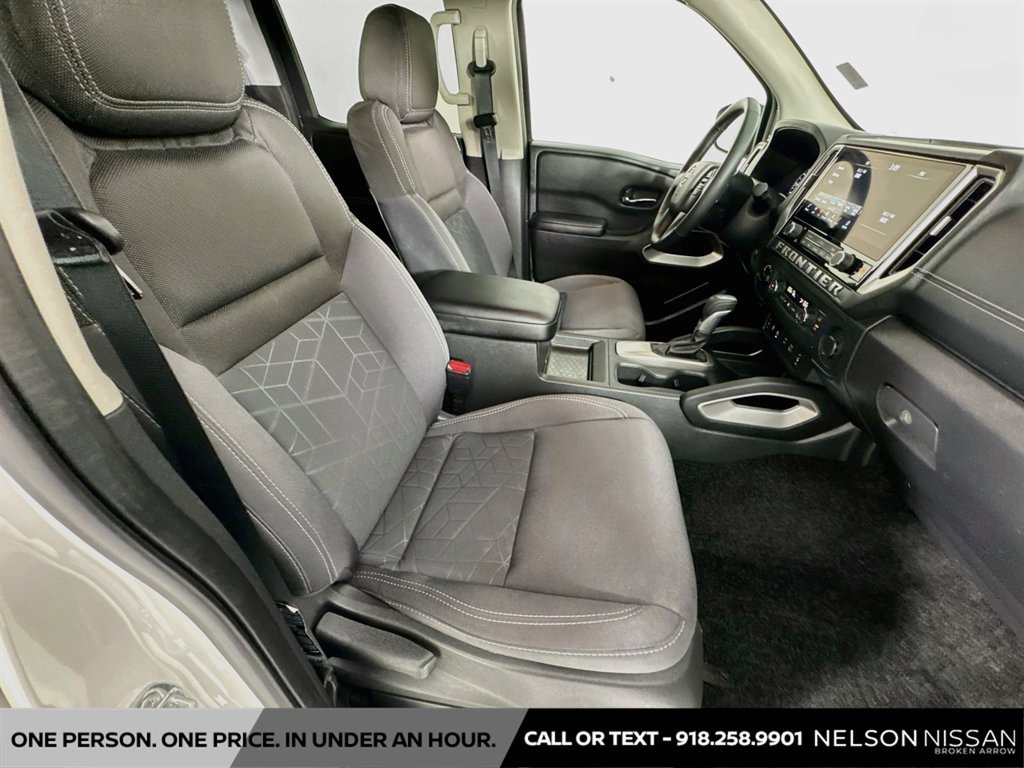 Certified 2025 Nissan Frontier SV w/ SV Convenience Package AWD/4WD image 27