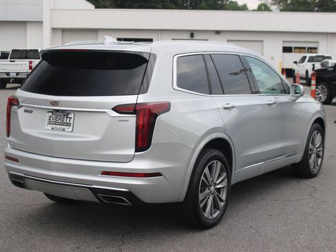 Used 2020 Cadillac XT6 Premium Luxury AWD/4WD image 7
