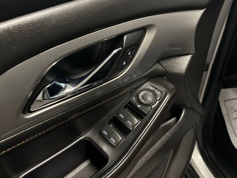 Used 2021 Chevrolet Traverse LS w/ LPO, Blackout Package image 31