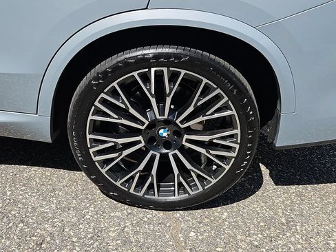 Used 2024 BMW X5 xDrive40i w/ Executive Package AWD/4WD image 8