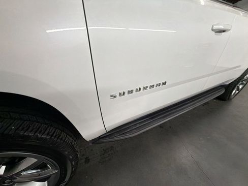 Used 2020 Chevrolet Suburban LT RWD image 33