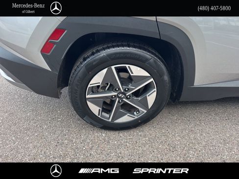 Used 2025 Hyundai Tucson SEL FWD image 6