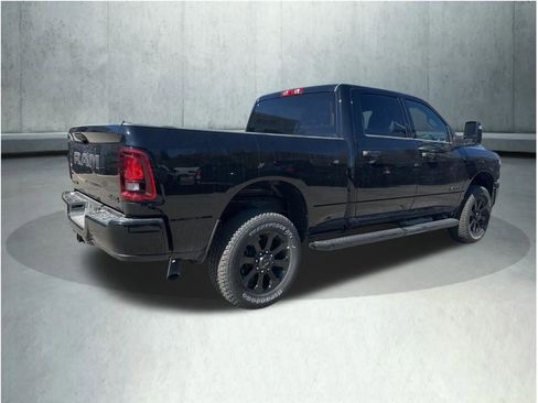 New 2026 RAM 2500 Big Horn AWD/4WD image 5