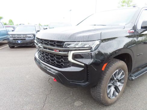 Used 2021 Chevrolet Tahoe Z71 w/ Rear Media and Nav Package AWD/4WD image 9