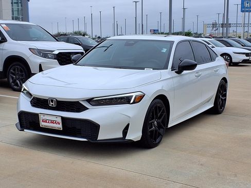 Used 2025 Honda Civic Sport image 4