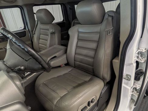 Used 2003 HUMMER H2 Luxury w/ Preferred Equipment Group image 3