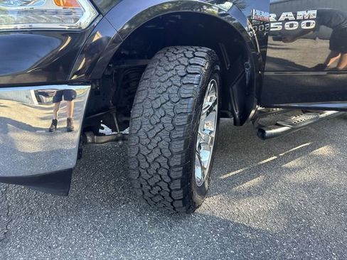 Used 2018 RAM 1500 Laramie image 31