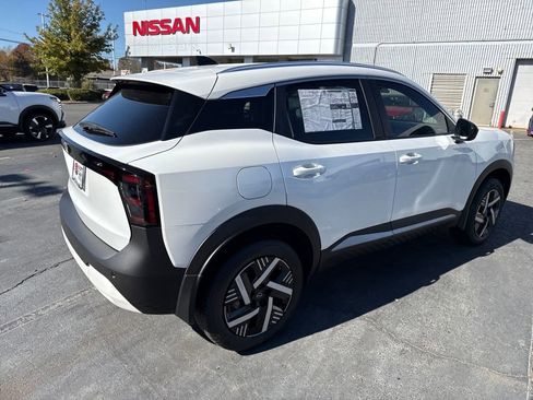 New 2026 Nissan Kicks SV image 5