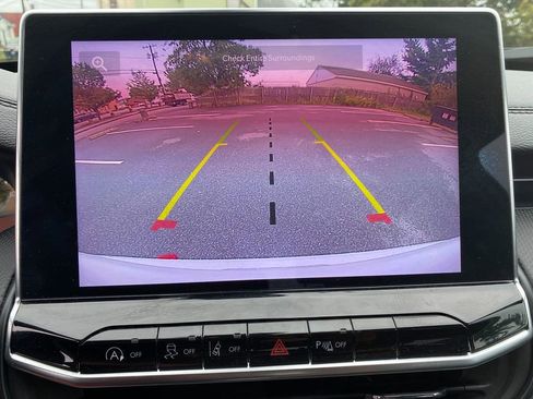 Used 2024 Jeep Compass Trailhawk image 21