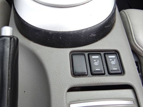Used 2007 Nissan 350Z Touring RWD image 15