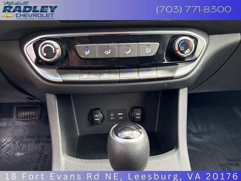 Used 2019 Hyundai Elantra GT FWD image 21