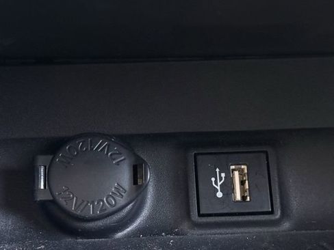 Used 2023 Toyota RAV4 XLE Premium image 22