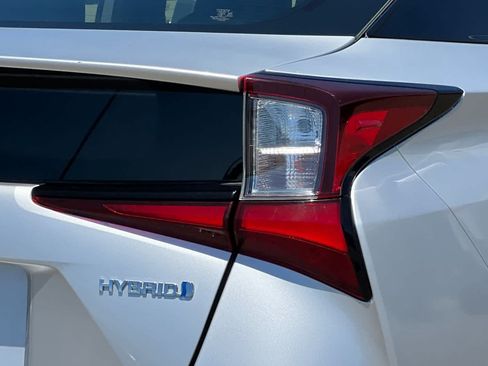 Used 2021 Toyota Prius LE FWD image 31