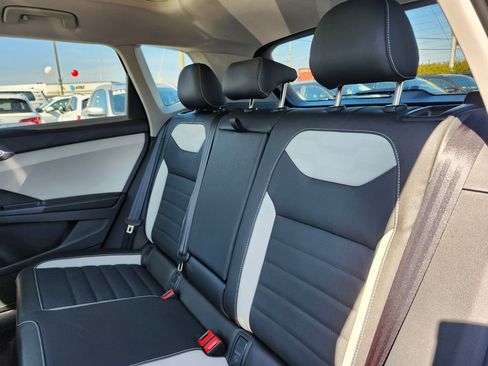 New 2026 Volkswagen Taos SEL image 11