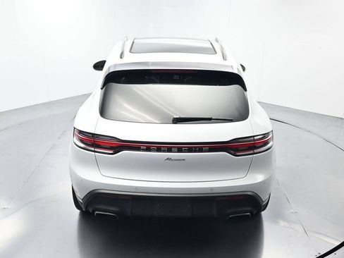 Certified 2023 Porsche Macan AWD/4WD image 33