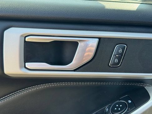 Used 2023 Ford Explorer XLT w/ Equipment Group 202A AWD/4WD image 24
