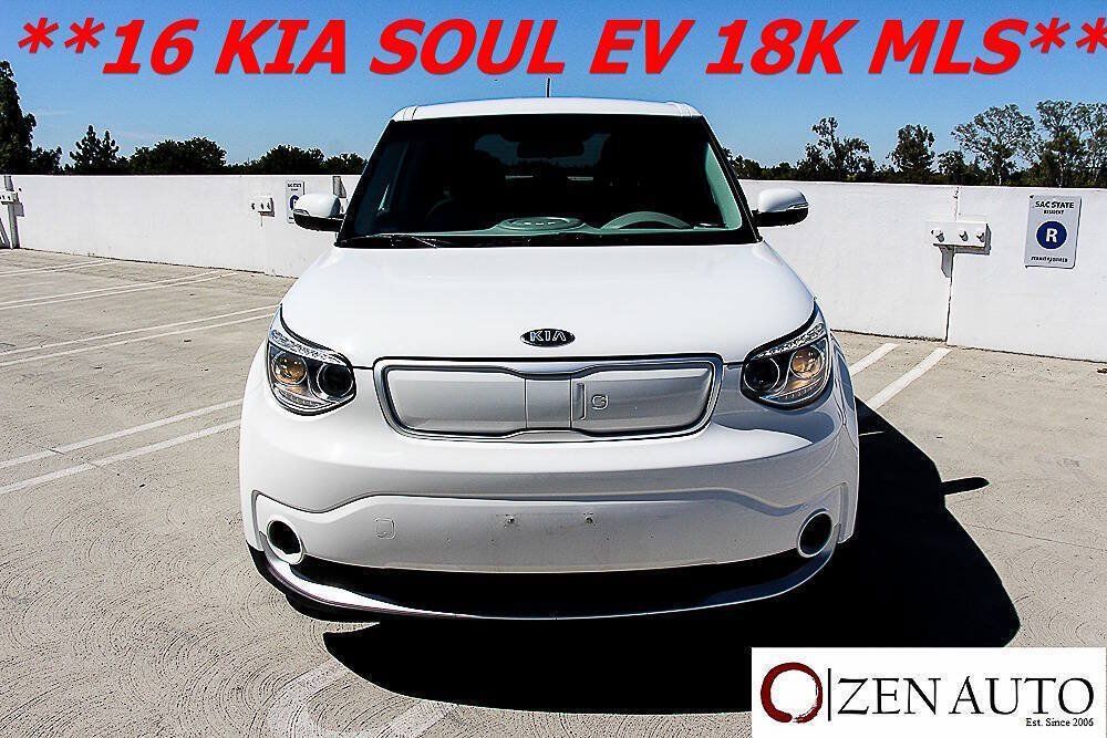 Used 2016 Kia Soul EV FWD image 2