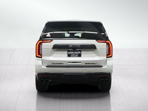Used 2023 GMC Yukon XL Denali Ultimate AWD/4WD image 4