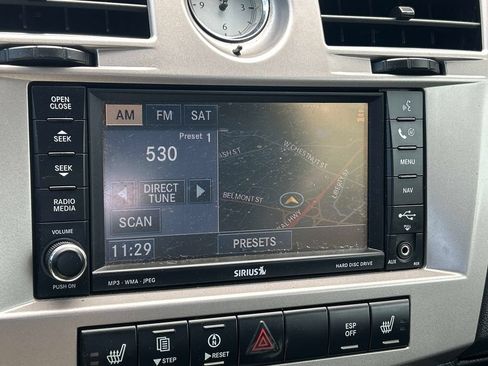Used 2009 Chrysler Sebring Limited FWD image 26