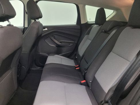 Used 2017 Ford Escape SE w/ SE Cold Weather Package AWD/4WD image 18