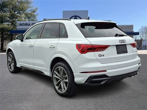 Used 2022 Audi Q3 2.0T Premium Plus w/ Premium Plus Package image 4