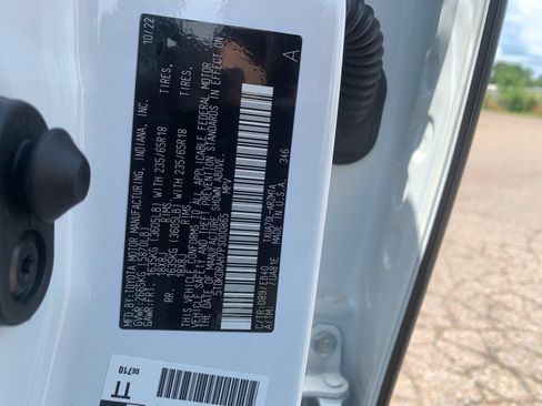 Used 2023 Toyota Highlander XLE FWD image 35