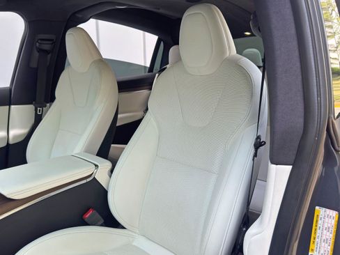 Used 2022 Tesla Model X AWD/4WD image 43