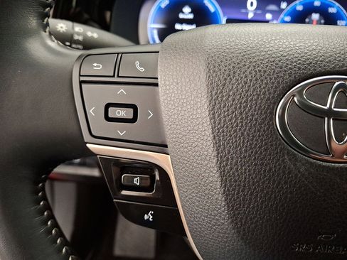 Used 2024 Toyota Crown XLE image 17