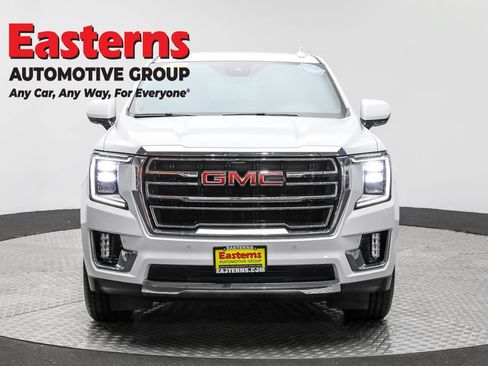 Used 2024 GMC Yukon XL SLT AWD/4WD image 2