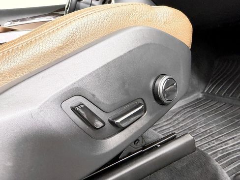 Used 2019 Volvo XC90 T6 Momentum w/ Advanced Package image 50