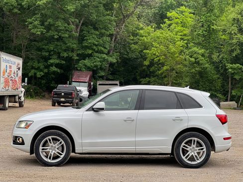 Used 2016 Audi Q5 2.0T Premium Plus w/ Technology Package AWD/4WD image 3