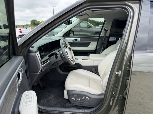 Used 2024 Hyundai Santa Fe Calligraphy AWD/4WD image 17
