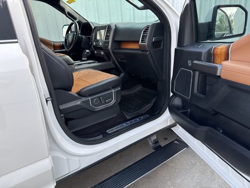 Used 2017 Ford F150 Limited w/ Trailer Tow Package image 15