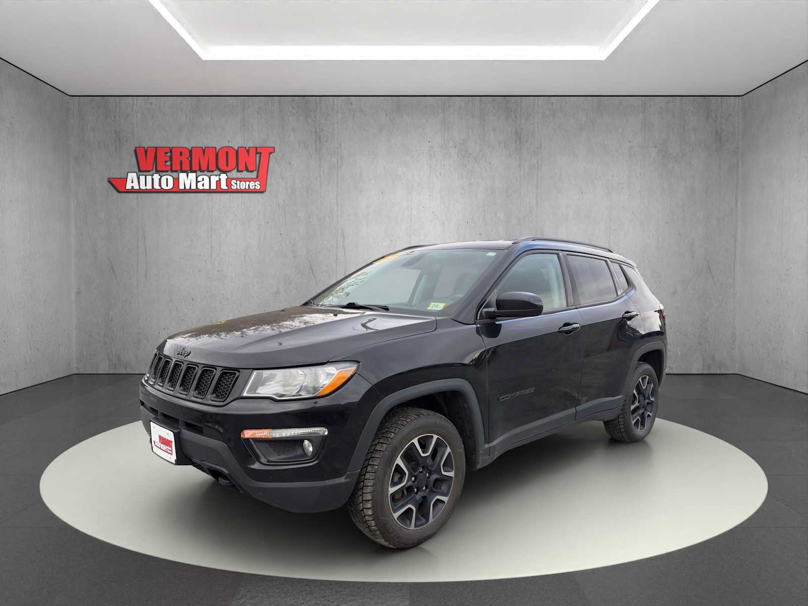Used 2019 Jeep Compass Sport AWD/4WD image 4