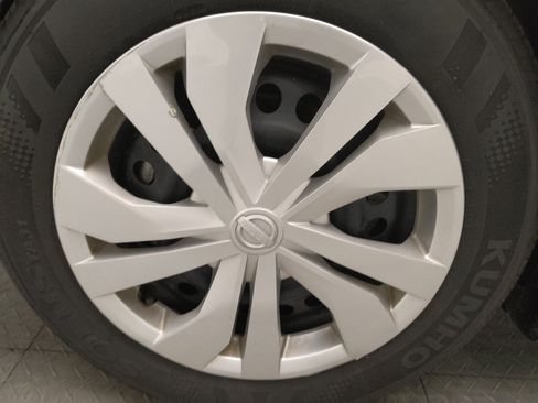 Used 2025 Nissan Versa S w/ Trunk Package FWD image 31