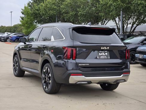 New 2026 Kia Sorento EX w/ EX Premium Package FWD image 3