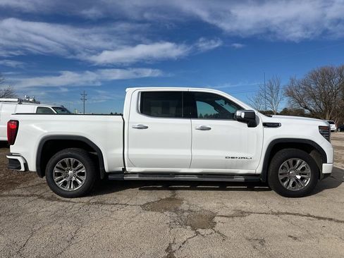 Used 2022 GMC Sierra 1500 Denali image 7