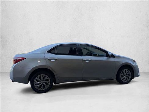 Used 2018 Toyota Corolla LE FWD image 4
