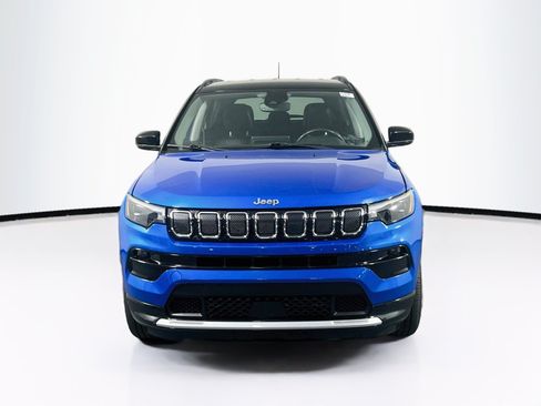 Used 2022 Jeep Compass Limited w/ Elite Group AWD/4WD image 2