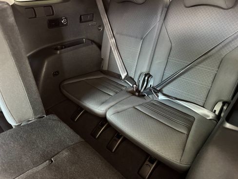 Used 2020 Kia Sorento S FWD image 14
