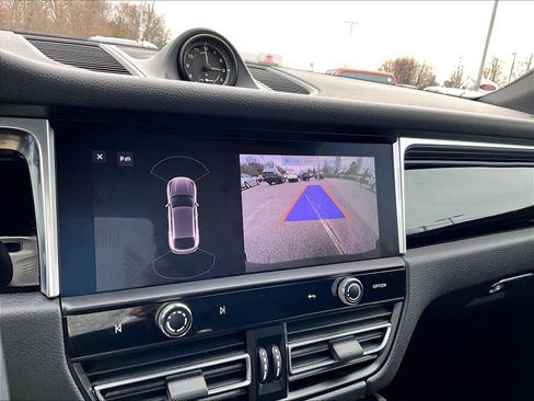 Used 2023 Porsche Macan Turbo AWD/4WD image 20