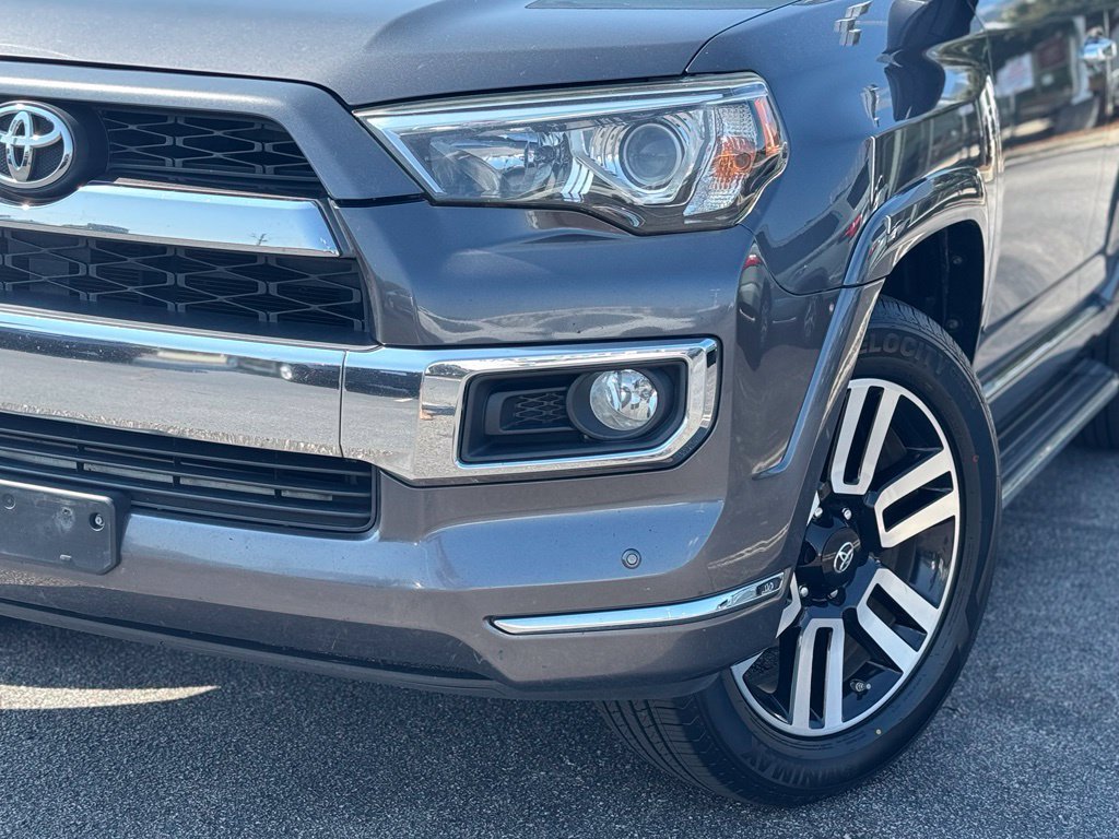 Used 2018 Toyota 4Runner Limited AWD/4WD image 5