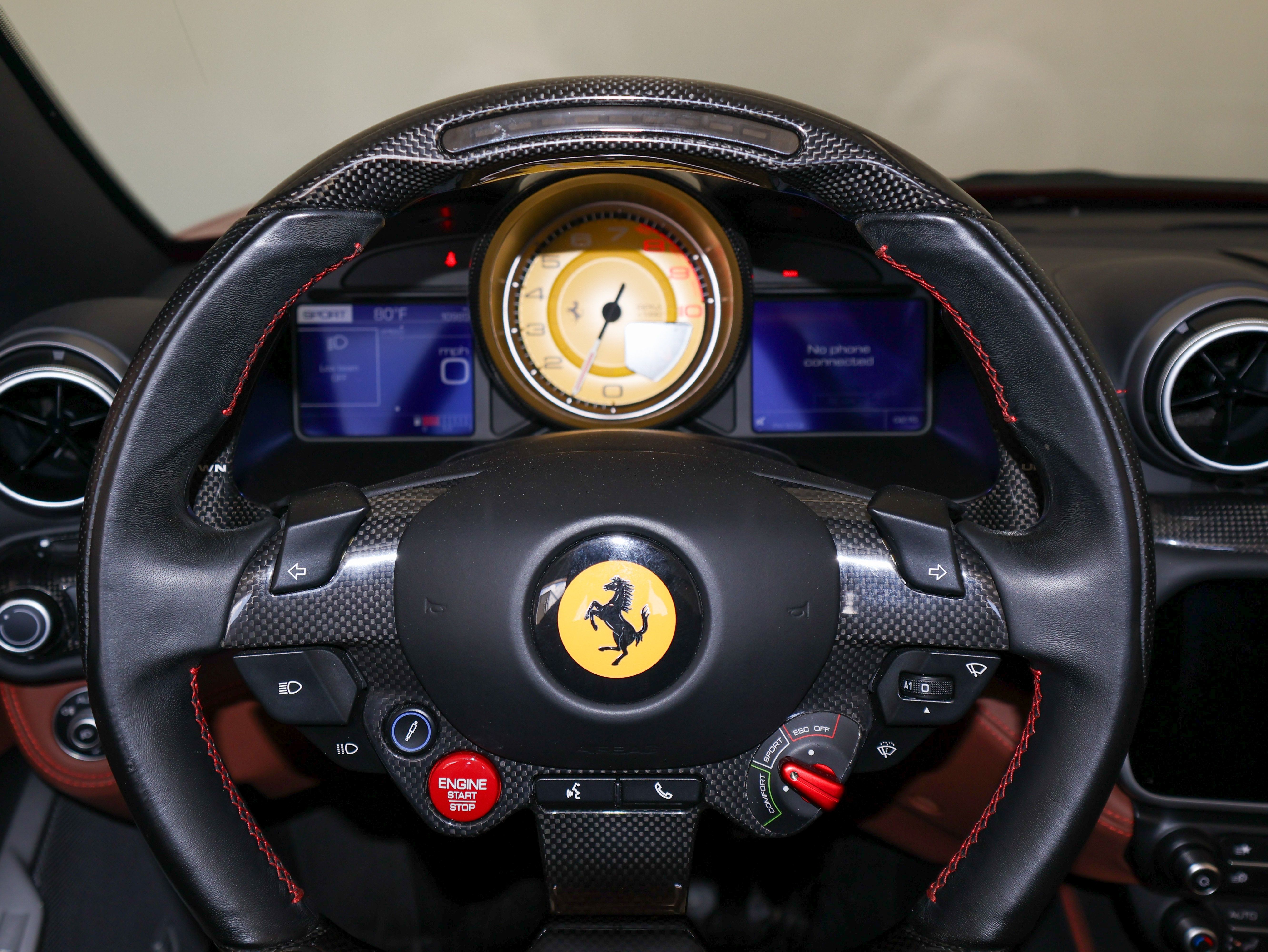Used 2019 Ferrari Portofino RWD image 31