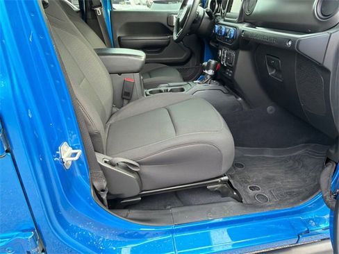 Used 2023 Jeep Wrangler Unlimited Sport image 13