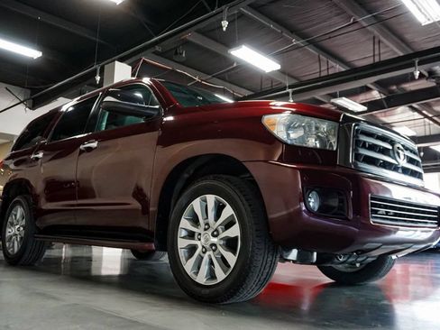 Used 2010 Toyota Sequoia Limited AWD/4WD image 2