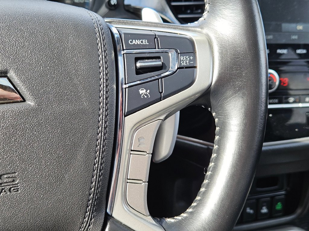 Used 2021 Mitsubishi Outlander 4WD Plug-In Hybrid image 32
