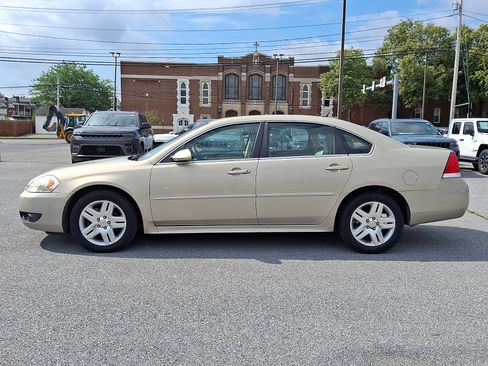 Used 2011 Chevrolet Impala LT FWD image 4