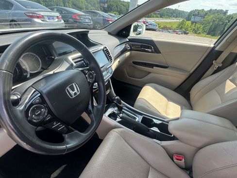 Used 2016 Honda Accord EX-L image 8