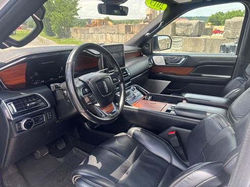 Used 2019 Lincoln Navigator Reserve AWD/4WD image 10